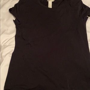 H & M black tee